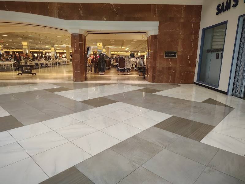 Von Maur